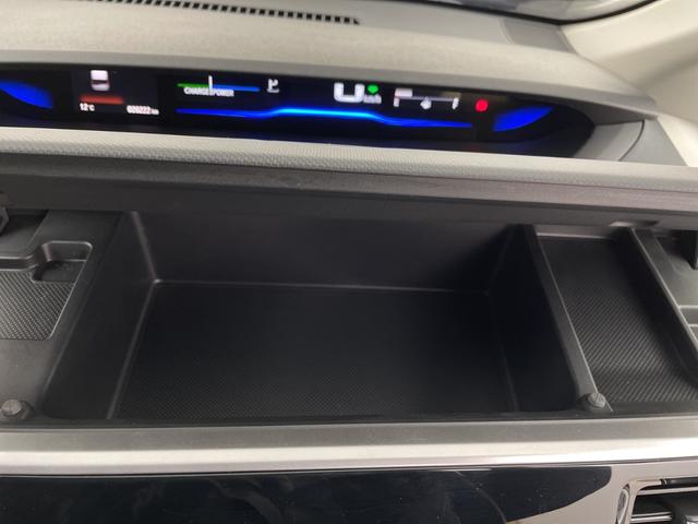 ステップワゴンスパーダ スパーダハイブリッド　Ｇ　ホンダセンシング　フリップダウンモニター　純正ナビ　バックカメラ　前後ドライブレコーダー　ビルトインＥＴＣ　両側パワースライドドア　衝突被害軽減ブレーキ　レーダークルーズコントロール　車線逸脱警報　純正アルミホイール（35枚目）