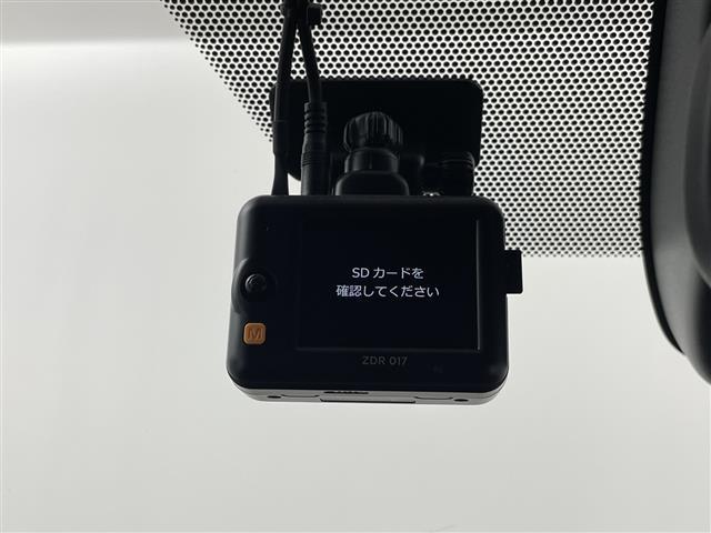 ノア ハイブリッドＳ－Ｚ　ユニバーサルステップ　純正１４型フリップダウンモニター　純正ディスプレイオーディオ　バックカメラ　ドライブレコーダー　ＥＴＣ２．０　アダプティブクルーズコントロール　ＡＣ１００Ｖ　ＣＤ／ＤＶＤキット（6枚目）