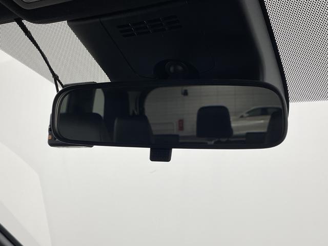 ノア ハイブリッドＳ－Ｚ　ユニバーサルステップ　純正１４型フリップダウンモニター　純正ディスプレイオーディオ　バックカメラ　ドライブレコーダー　ＥＴＣ２．０　アダプティブクルーズコントロール　ＡＣ１００Ｖ　ＣＤ／ＤＶＤキット（31枚目）