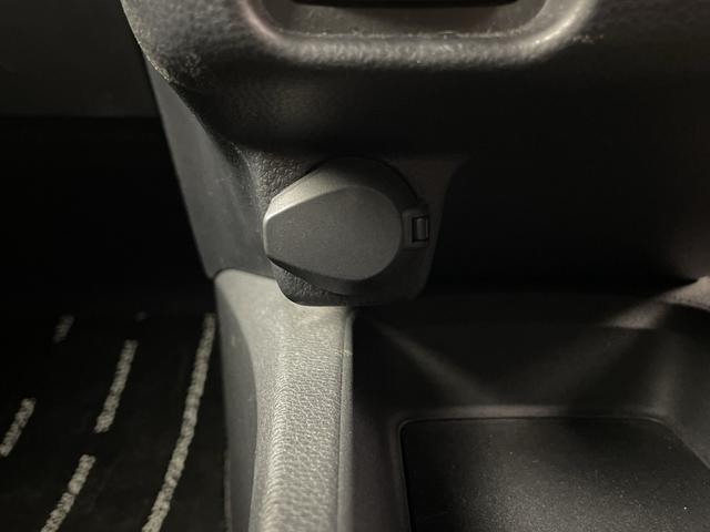 ノア ハイブリッドＳ－Ｚ　ユニバーサルステップ　純正１４型フリップダウンモニター　純正ディスプレイオーディオ　バックカメラ　ドライブレコーダー　ＥＴＣ２．０　アダプティブクルーズコントロール　ＡＣ１００Ｖ　ＣＤ／ＤＶＤキット（34枚目）