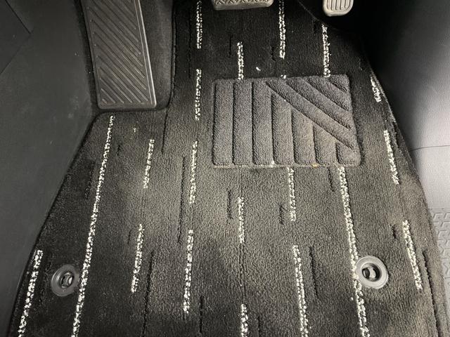 ノア ハイブリッドＳ－Ｚ　ユニバーサルステップ　純正１４型フリップダウンモニター　純正ディスプレイオーディオ　バックカメラ　ドライブレコーダー　ＥＴＣ２．０　アダプティブクルーズコントロール　ＡＣ１００Ｖ　ＣＤ／ＤＶＤキット（38枚目）