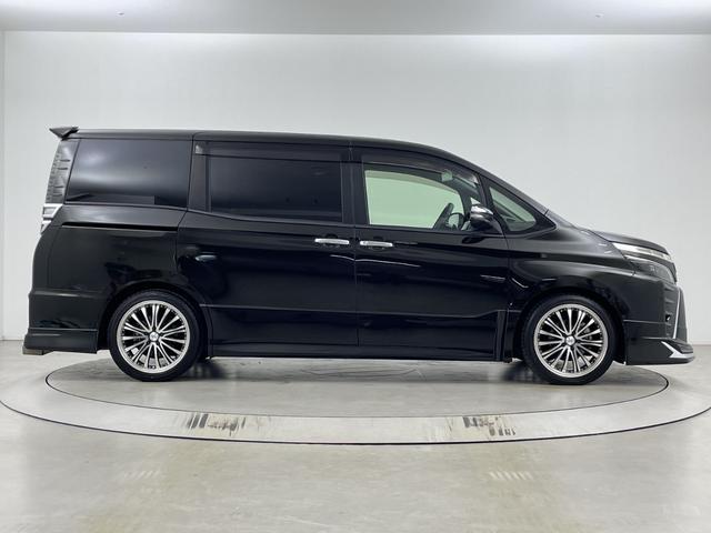 ヴォクシー ＺＳ　煌　モデリスタエアロ　純正ナビ　バックカメラ　ビルトインＥＴＣ２・０　前後ドライブレコーダー　両側パワースライドドア　衝突軽減システム　クルーズコントロール　オートマチックハイビーム　レーンキープアシスト（64枚目）