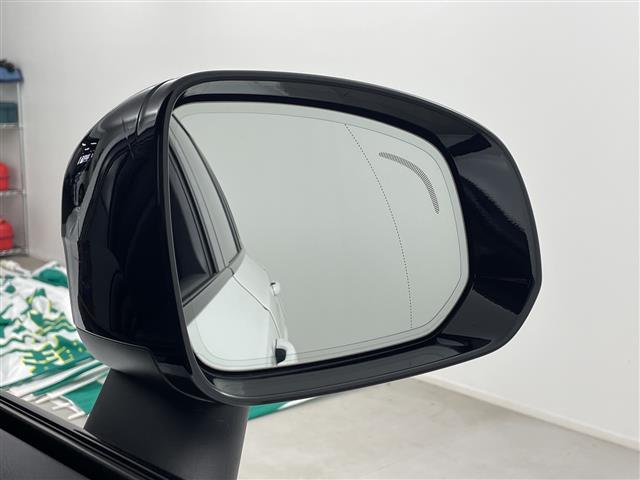 ＸＣ９０ Ｂ６　ＡＷＤ　Ｒデザイン　ハーマンカードンサウンド　純正ナビ　全方位カメラ　ＢＳＭ　自動駐車システム　パワーバックドア　前後ドライブレコーダー　ＥＴＣ　メモリ付きパワーシート　シートヒーター　アダプティブクルーズコントロール（5枚目）