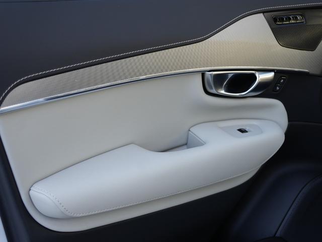 ＸＣ９０ Ｂ６　ＡＷＤ　Ｒデザイン　ハーマンカードンサウンド　純正ナビ　全方位カメラ　ＢＳＭ　自動駐車システム　パワーバックドア　前後ドライブレコーダー　ＥＴＣ　メモリ付きパワーシート　シートヒーター　アダプティブクルーズコントロール（16枚目）