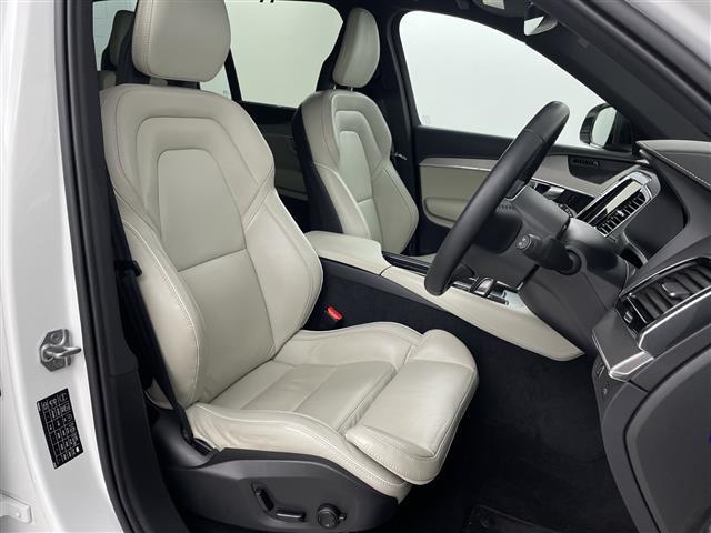 ＸＣ９０ Ｂ６　ＡＷＤ　Ｒデザイン　ハーマンカードンサウンド　純正ナビ　全方位カメラ　ＢＳＭ　自動駐車システム　パワーバックドア　前後ドライブレコーダー　ＥＴＣ　メモリ付きパワーシート　シートヒーター　アダプティブクルーズコントロール（21枚目）