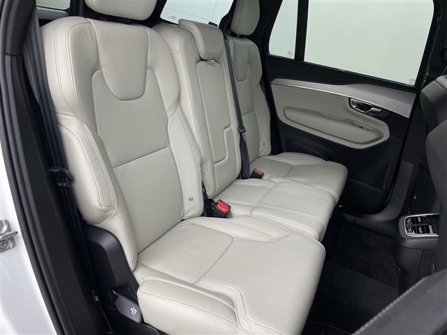 ＸＣ９０ Ｂ６　ＡＷＤ　Ｒデザイン　ハーマンカードンサウンド　純正ナビ　全方位カメラ　ＢＳＭ　自動駐車システム　パワーバックドア　前後ドライブレコーダー　ＥＴＣ　メモリ付きパワーシート　シートヒーター　アダプティブクルーズコントロール（23枚目）