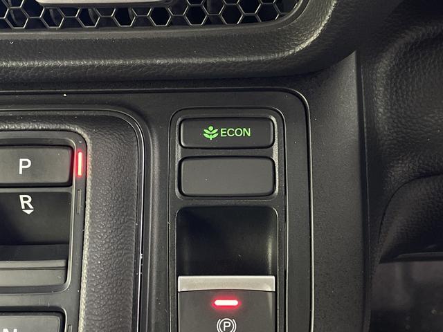 ステップワゴン ｅ：ＨＥＶスパーダ　プレミアムライン　後席モニター　純正ナビ　全方位カメラ　クルーズコントロール　ビルトインＥＴＣ　ＢＳＭ　電動リアゲート　両側パワースライドドア　オットマン　シートヒーター　アダプティブクルーズコントロール　パドルシフト（22枚目）