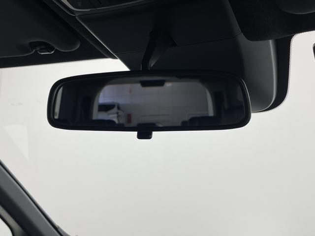 ステップワゴン ｅ：ＨＥＶスパーダ　プレミアムライン　後席モニター　純正ナビ　全方位カメラ　クルーズコントロール　ビルトインＥＴＣ　ＢＳＭ　電動リアゲート　両側パワースライドドア　オットマン　シートヒーター　アダプティブクルーズコントロール　パドルシフト（28枚目）