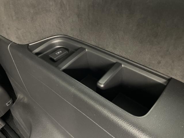 ステップワゴン ｅ：ＨＥＶスパーダ　プレミアムライン　後席モニター　純正ナビ　全方位カメラ　クルーズコントロール　ビルトインＥＴＣ　ＢＳＭ　電動リアゲート　両側パワースライドドア　オットマン　シートヒーター　アダプティブクルーズコントロール　パドルシフト（38枚目）