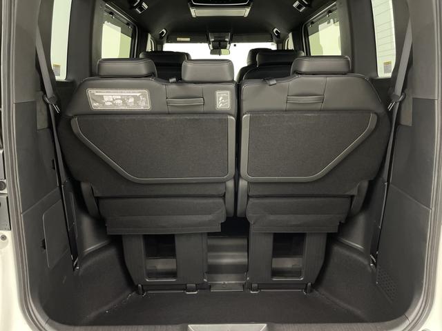 ステップワゴン ｅ：ＨＥＶスパーダ　プレミアムライン　後席モニター　純正ナビ　全方位カメラ　クルーズコントロール　ビルトインＥＴＣ　ＢＳＭ　電動リアゲート　両側パワースライドドア　オットマン　シートヒーター　アダプティブクルーズコントロール　パドルシフト（50枚目）