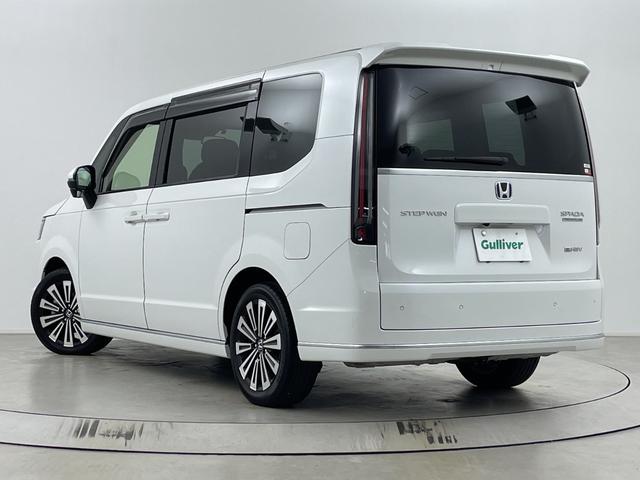 ステップワゴン ｅ：ＨＥＶスパーダ　プレミアムライン　後席モニター　純正ナビ　全方位カメラ　クルーズコントロール　ビルトインＥＴＣ　ＢＳＭ　電動リアゲート　両側パワースライドドア　オットマン　シートヒーター　アダプティブクルーズコントロール　パドルシフト（69枚目）