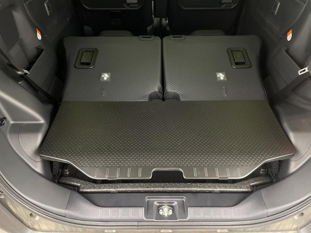 タント ファンクロス　社外ナビ　全方位カメラ　前席シートヒーター　両側パワースライドドア　衝突軽減ブレーキ　コーナーセンサー　電子パーキングシステム　ブレードホールド　ロールサンシェード　フロアマット　純正アルミホイール（34枚目）