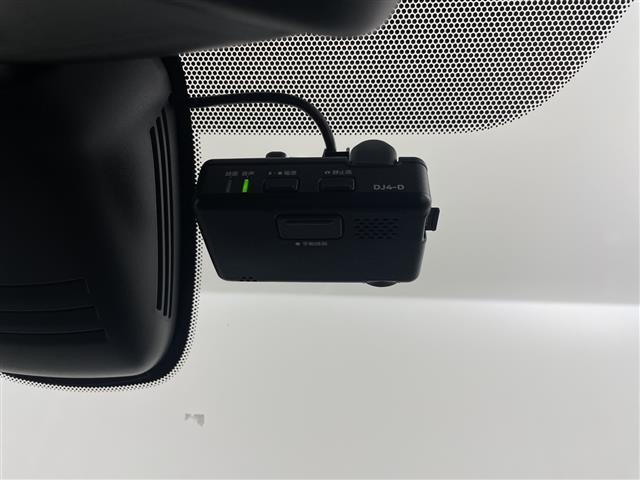 セレナ ｅ－パワー　ハイウェイスターＶ　純正ナビ　全方位カメラ　プロパイロット　ブラインドスポットモニター　両側パワースライドドア　ドライブレコーダー　ＥＴＣ　デジタルインナーミラー　衝突軽減ブレーキ　コーナーセンサー　純正アルミホイール（4枚目）
