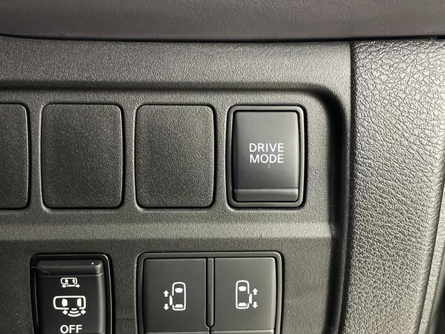 セレナ ｅ－パワー　ハイウェイスターＶ　純正ナビ　全方位カメラ　プロパイロット　ブラインドスポットモニター　両側パワースライドドア　ドライブレコーダー　ＥＴＣ　デジタルインナーミラー　衝突軽減ブレーキ　コーナーセンサー　純正アルミホイール（17枚目）