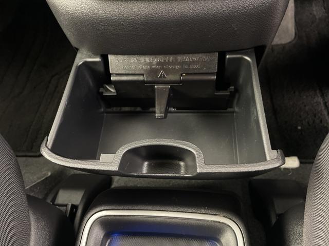 セレナ ｅ－パワー　ハイウェイスターＶ　純正ナビ　全方位カメラ　プロパイロット　ブラインドスポットモニター　両側パワースライドドア　ドライブレコーダー　ＥＴＣ　デジタルインナーミラー　衝突軽減ブレーキ　コーナーセンサー　純正アルミホイール（26枚目）