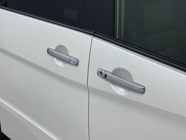 セレナ ｅ－パワー　ハイウェイスターＶ　純正ナビ　全方位カメラ　プロパイロット　ブラインドスポットモニター　両側パワースライドドア　ドライブレコーダー　ＥＴＣ　デジタルインナーミラー　衝突軽減ブレーキ　コーナーセンサー　純正アルミホイール（58枚目）