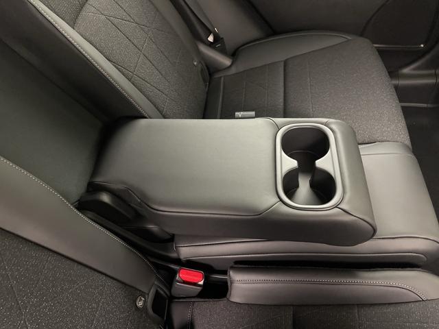 ヴェゼル ｅ：ＨＥＶ　Ｚ　登録済未使用車　純正ナビ　バックカメラ　ビルトインＥＴＣ２．０　ＢＳＭ　ワイヤレス充電器　前席シートヒーター　ステアリングヒーター　電動リアゲート　衝突軽減ブレーキ　アダプティブクルーズコントロール（32枚目）