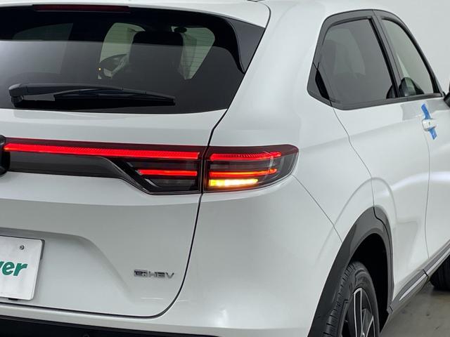 ヴェゼル ｅ：ＨＥＶ　Ｚ　登録済未使用車　純正ナビ　バックカメラ　ビルトインＥＴＣ２．０　ＢＳＭ　ワイヤレス充電器　前席シートヒーター　ステアリングヒーター　電動リアゲート　衝突軽減ブレーキ　アダプティブクルーズコントロール（52枚目）