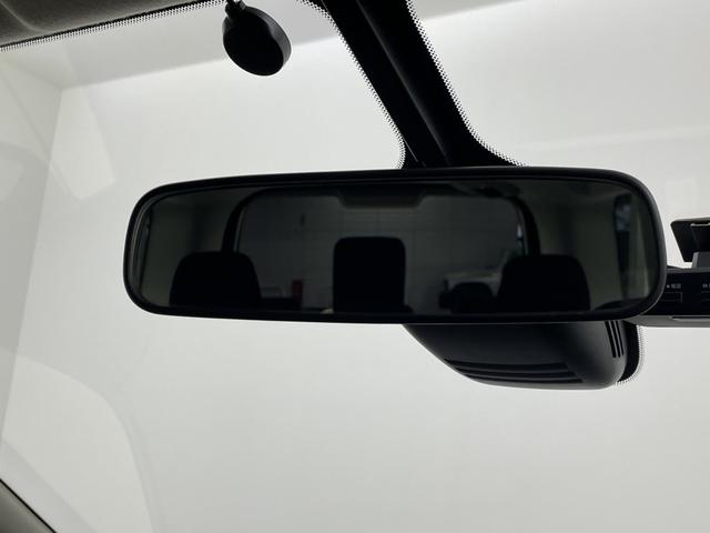 セレナ ハイウェイスター　Ｖセレクション　純正９インチナビ　バックカメラ　前方ドライブレコーダー　ＥＴＣ　クルーズコントロール　車線逸脱警報　衝突軽減ブレーキ　両側パワースライドドア　アイドリングストップ　純正フロアマット　純正ドアバイザー（25枚目）