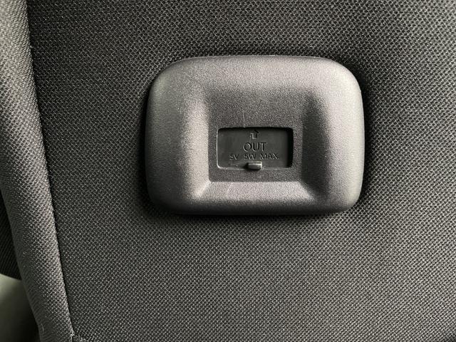 セレナ ハイウェイスター　Ｖセレクション　純正９インチナビ　バックカメラ　前方ドライブレコーダー　ＥＴＣ　クルーズコントロール　車線逸脱警報　衝突軽減ブレーキ　両側パワースライドドア　アイドリングストップ　純正フロアマット　純正ドアバイザー（33枚目）