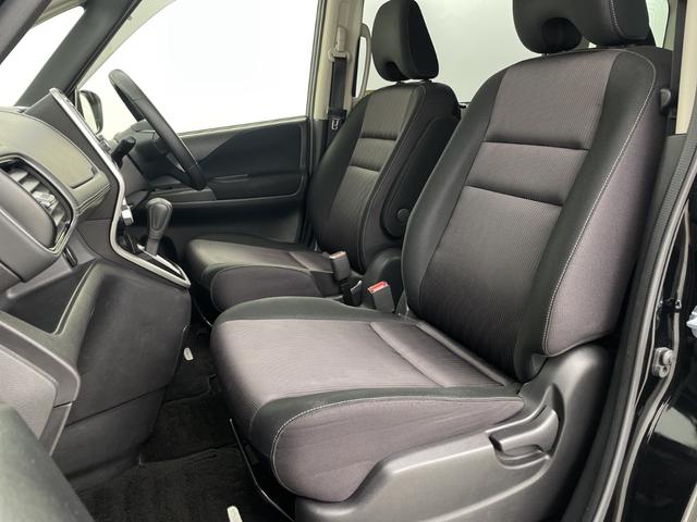 セレナ ハイウェイスター　Ｖセレクション　純正９インチナビ　バックカメラ　前方ドライブレコーダー　ＥＴＣ　クルーズコントロール　車線逸脱警報　衝突軽減ブレーキ　両側パワースライドドア　アイドリングストップ　純正フロアマット　純正ドアバイザー（42枚目）