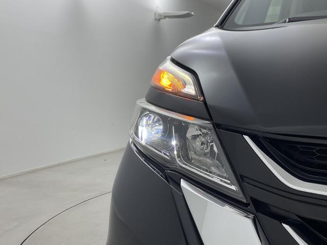 セレナ ハイウェイスター　Ｖセレクション　純正９インチナビ　バックカメラ　前方ドライブレコーダー　ＥＴＣ　クルーズコントロール　車線逸脱警報　衝突軽減ブレーキ　両側パワースライドドア　アイドリングストップ　純正フロアマット　純正ドアバイザー（53枚目）