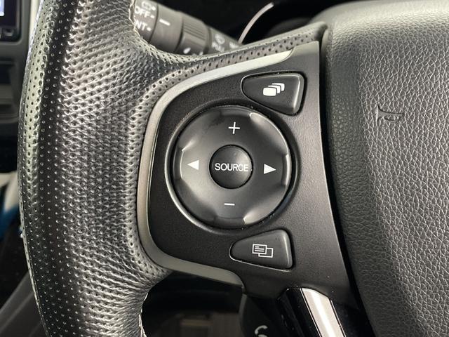 フリード モデューロＸ　ホンダセンシング　純正フリップダウンモニター　純正ナビ　バックカメラ　ビルトインＥＴＣ２．０　前後ドライブレコーダー　両側パワースライドドア　衝突軽減システム　レーダークルーズコントロール　純正１５インチアルミホイール（10枚目）