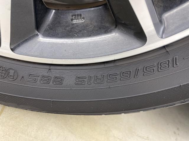 フリード モデューロＸ　ホンダセンシング　純正フリップダウンモニター　純正ナビ　バックカメラ　ビルトインＥＴＣ２．０　前後ドライブレコーダー　両側パワースライドドア　衝突軽減システム　レーダークルーズコントロール　純正１５インチアルミホイール（74枚目）