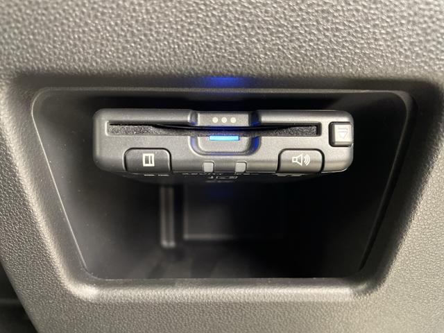 ムーヴキャンバス ＧメイクアップＶＳ　ＳＡＩＩＩ　純正ナビ　全方位カメラ　地デジワンセグ　前方ドライブレコーダー　ＥＴＣ　衝突軽減ブレーキ　オートマチックハイビーム　シートヒーター　両側パワースライドドア　レザー調シートカバー　純正フロアマット（4枚目）