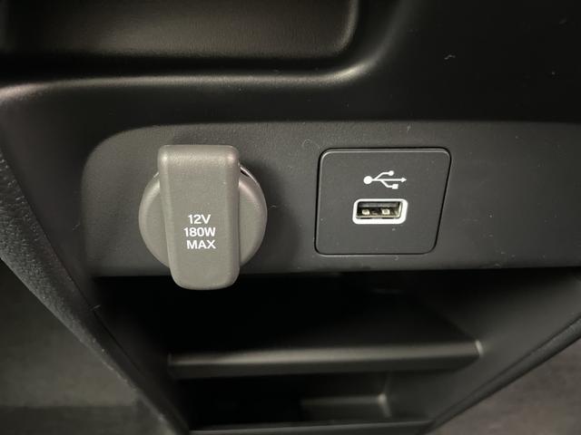 フリード ｅ：ＨＥＶクロスター　登録済未使用車　純正ナビ　バックカメラ　ＢＳＭ　シートヒーター　両側パワースライドドア　アダプティブクルーズコントロール　衝突軽減システム　電子パーキングシステム　ブレードホールド　純正アルミホイール（29枚目）