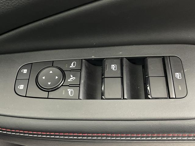 ���ŐV�i�r�i�t���Z�O�E�����Z�O�E�c�u�c�Đ��j�����ē��B�J���b�c�F���A�E�A���p�C���E�C�N���v�X�̃i�r���戵���Ă���o�b�N�J�����i�o�b�N���j�^�[�j��ȃ��j�^�[�i�t���b�v�_�E�����j�^�[�j�̎�t���\�ł��B