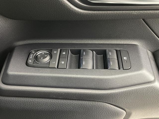 ランドクルーザー２５０ ＶＸ　サンルーフ　純正ディスプレイオーディオ　全方位カメラ　ブラインドスポットモニター　ビルトインＥＴＣ２．０　アダプティブクルーズコントロール　パワーバックドア　シートヒーター　ステアリングヒーター（27枚目）