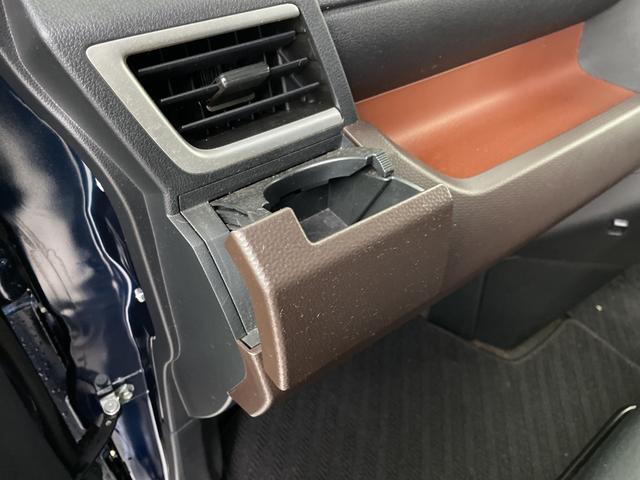 タンク Ｇ　純正オーディオ　クルーズコントロール　衝突軽減ブレーキ　車線逸脱警報　クリアランスソナー　オートマチックハイビーム　両側パワースライドドア　アイドリングストップ　純正フロアマット　純正ドアバイザー（19枚目）