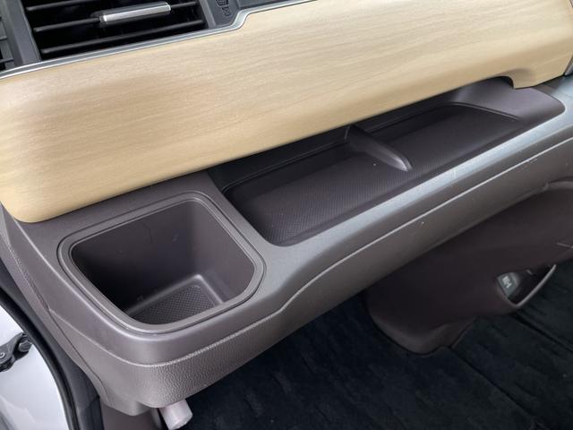 �����k���[���ɂ́u�L�b�Y�X�y�[�X�v���������Ă��܂��B�c�u�c�A�u���b�N�A�G�{�A���܂܂��ƃZ�b�g�B���q�l�A��ł��A�������Ƃ��Ԃ����I�т��������܂��I