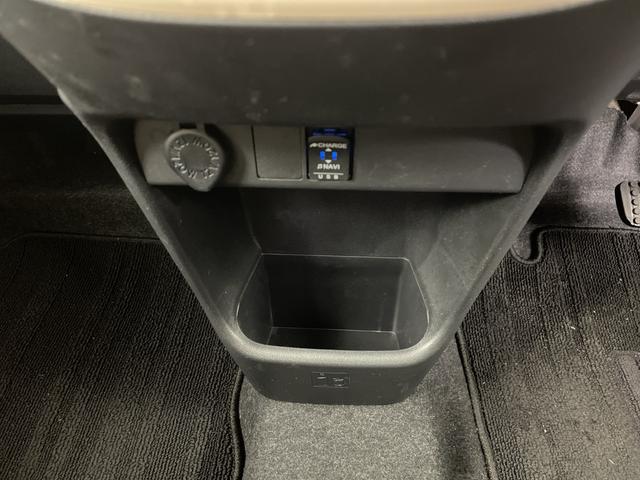 ムーヴキャンバス GメイクアップVS SAIII 純正ナビ 全方位カメラ 地デジフルセグ ETC 前後ドライブレコーダー シートヒーター 衝突被害軽減ブレーキ オートマチックハイビーム 両側パワースライドドア フロントフォグランプ 純正フロアマット(28枚目)