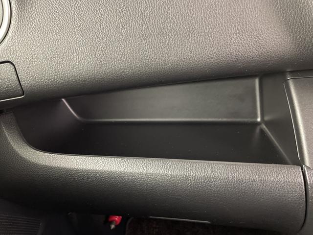 デイズルークス ハイウェイスター　Ｇターボ　純正ナビ　全方位カメラ　ドライブレコーダー　ＥＴＣ　両側電動スライドドア　クルーズコントロール　衝突軽減システム　オートマティックハイビーム　レーンキープアシスト　純正アルミホイール　純正フロアマット（20枚目）