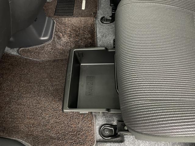 デイズルークス ハイウェイスター　Ｇターボ　純正ナビ　全方位カメラ　ドライブレコーダー　ＥＴＣ　両側電動スライドドア　クルーズコントロール　衝突軽減システム　オートマティックハイビーム　レーンキープアシスト　純正アルミホイール　純正フロアマット（28枚目）