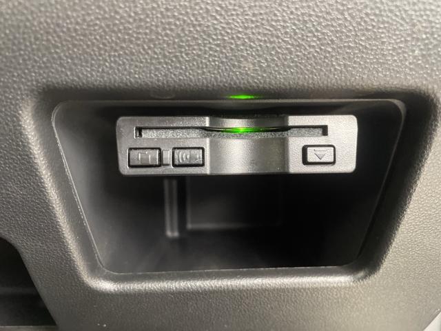 ムーヴキャンバス Gメイクアップ SAIII 純正8インチナビ バックカメラ 地デジフルセグ ETC 両側パワースライドドア 衝突軽減ブレーキ オートマチックハイビーム アイドリングストップ 純正フロアマット 純正ドアバイザー プッシュスタート(4枚目)