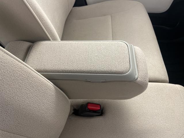 ムーヴキャンバス Gメイクアップ SAIII 純正8インチナビ バックカメラ 地デジフルセグ ETC 両側パワースライドドア 衝突軽減ブレーキ オートマチックハイビーム アイドリングストップ 純正フロアマット 純正ドアバイザー プッシュスタート(27枚目)