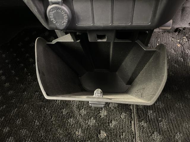 ルーミー カスタムＧ　Ｓ　純正メモリナビ　バックカメラ　ＥＴＣ　両側パワースライドドア　クルーズコントロール　衝突軽減ブレーキ　純正アルミホイール　フロアマット　ＬＥＤヘッドライト　フォグランプ　プッシュスタート　スマートキー（26枚目）