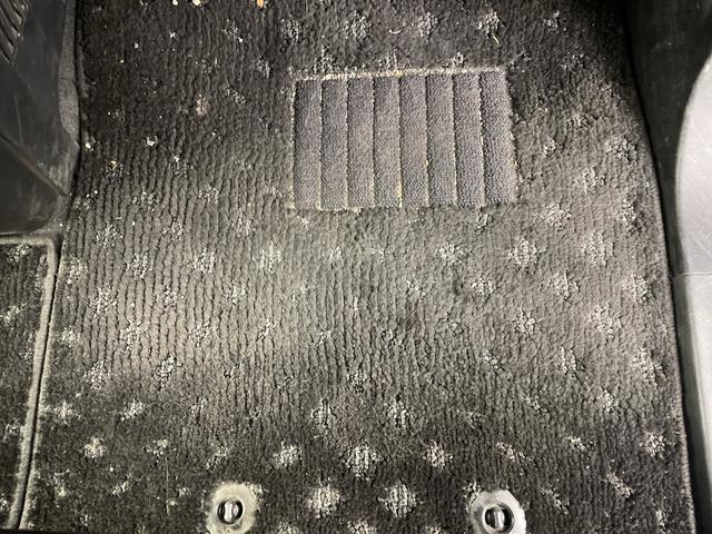 ルーミー カスタムＧ　Ｓ　純正メモリナビ　バックカメラ　ＥＴＣ　両側パワースライドドア　クルーズコントロール　衝突軽減ブレーキ　純正アルミホイール　フロアマット　ＬＥＤヘッドライト　フォグランプ　プッシュスタート　スマートキー（32枚目）