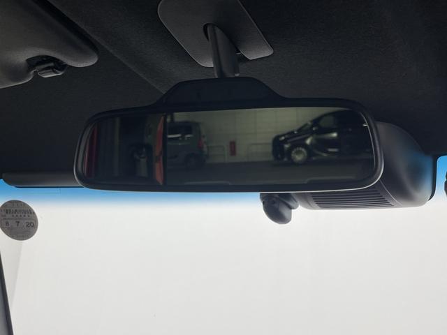 ���ŐV�i�r�i�t���Z�O�E�����Z�O�E�c�u�c�Đ��j�����ē��B�J���b�c�F���A�E�A���p�C���E�C�N���v�X�̃i�r���戵���Ă���o�b�N�J�����i�o�b�N���j�^�[�j��ȃ��j�^�[�i�t���b�v�_�E�����j�^�[�j�̎�t���\�ł��B