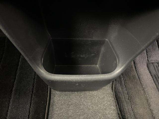 ムーヴキャンバス Ｇブラックインテリアリミテッド　ＳＡＩＩＩ　純正ナビ　全方位カメラ　地デジフルセグ　前方ドライブレコーダー　ＥＴＣ　衝突軽減ブレーキ　オートマチックハイビーム　両側パワースライドドア　アイドリングストップ　純正フロアマット　プッシュスタート（25枚目）