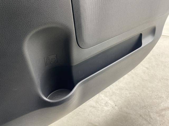 ムーヴキャンバス Ｇブラックインテリアリミテッド　ＳＡＩＩＩ　純正ナビ　全方位カメラ　地デジフルセグ　前方ドライブレコーダー　ＥＴＣ　衝突軽減ブレーキ　オートマチックハイビーム　両側パワースライドドア　アイドリングストップ　純正フロアマット　プッシュスタート（33枚目）