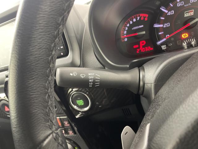 ���ŐV�i�r�i�t���Z�O�E�����Z�O�E�c�u�c�Đ��j�����ē��B�J���b�c�F���A�E�A���p�C���E�C�N���v�X�̃i�r���戵���Ă���o�b�N�J�����i�o�b�N���j�^�[�j��ȃ��j�^�[�i�t���b�v�_�E�����j�^�[�j�̎�t���\�ł��B