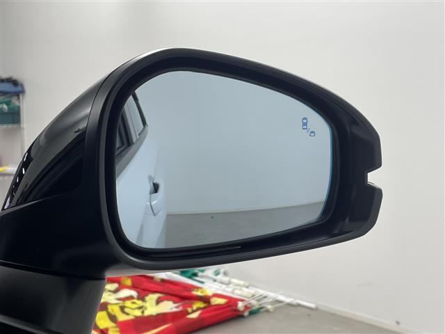 ヴェゼル ｅ：ＨＥＶ　ＰＬａＹ　パノラマルーフ　純正ナビ　バックカメラ　ブラインドスポットモニター　ワイヤレス充電　前後ドライブレコーダー　ビルトインＥＴＣ２．０　ホンダセンシング　シートヒーター　パワーバックドア　パドルシフト（4枚目）