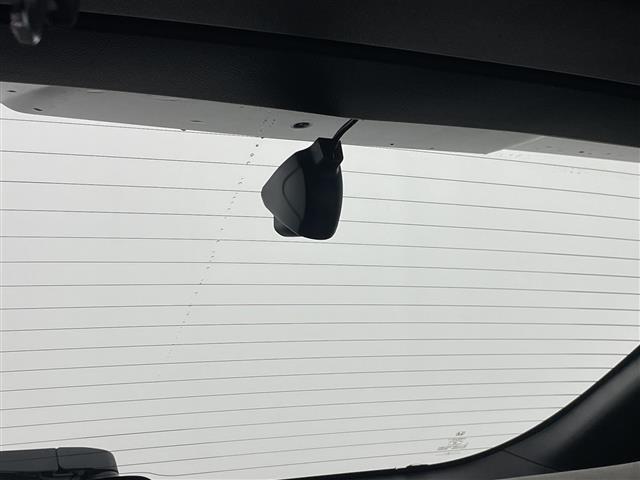 ヴェゼル ｅ：ＨＥＶ　ＰＬａＹ　パノラマルーフ　純正ナビ　バックカメラ　ブラインドスポットモニター　ワイヤレス充電　前後ドライブレコーダー　ビルトインＥＴＣ２．０　ホンダセンシング　シートヒーター　パワーバックドア　パドルシフト（19枚目）