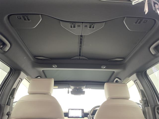 ヴェゼル ｅ：ＨＥＶ　ＰＬａＹ　パノラマルーフ　純正ナビ　バックカメラ　ブラインドスポットモニター　ワイヤレス充電　前後ドライブレコーダー　ビルトインＥＴＣ２．０　ホンダセンシング　シートヒーター　パワーバックドア　パドルシフト（31枚目）