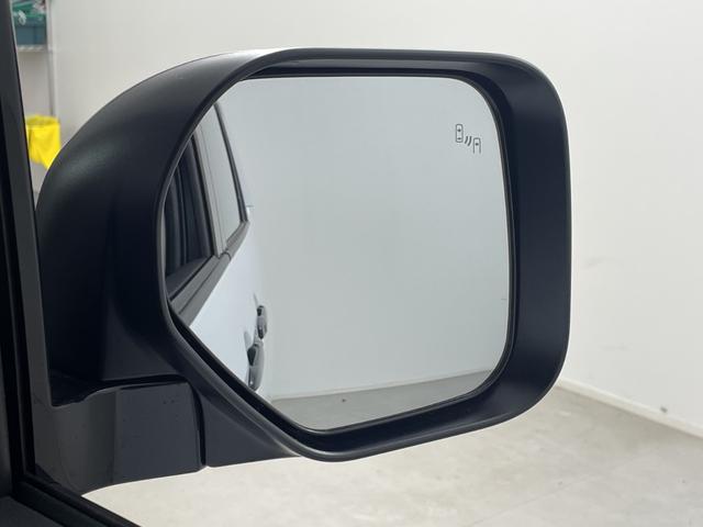 デリカＤ：５ シャモニー　登録済未使用車　社外１１インチナビ　全方位カメラ　ブラインドスポットモニター　アダプティブクルーズコントロール　衝突軽減ブレーキ　シートヒーター　ステアリングヒーター　パワーバックドア　パドルシフト（3枚目）