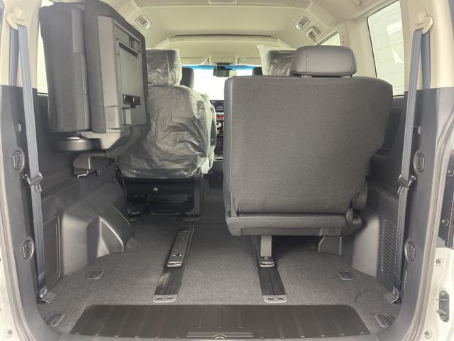 デリカＤ：５ シャモニー　登録済未使用車　社外１１インチナビ　全方位カメラ　ブラインドスポットモニター　アダプティブクルーズコントロール　衝突軽減ブレーキ　シートヒーター　ステアリングヒーター　パワーバックドア　パドルシフト（49枚目）